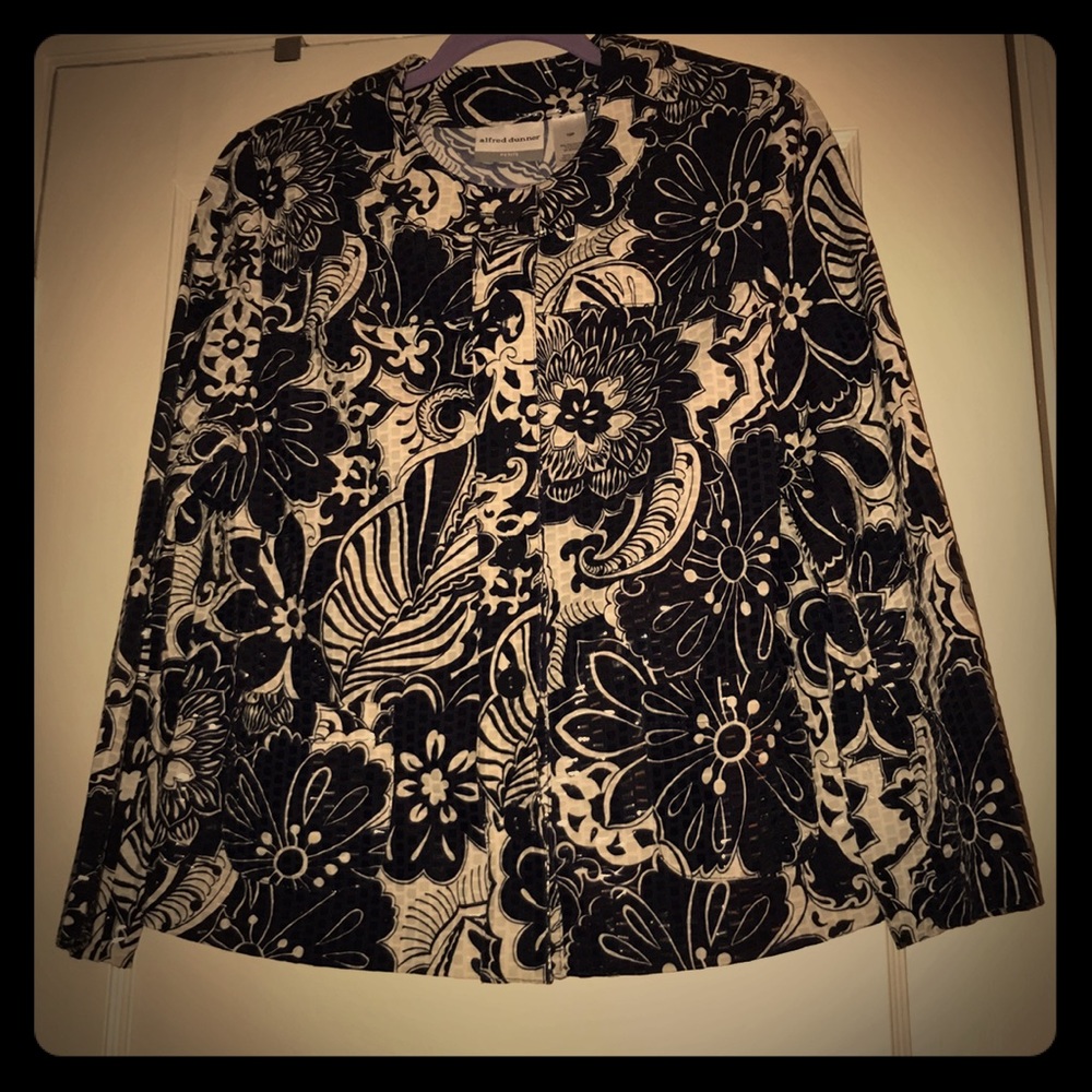 Alfred Dunner light blazer/jacket.